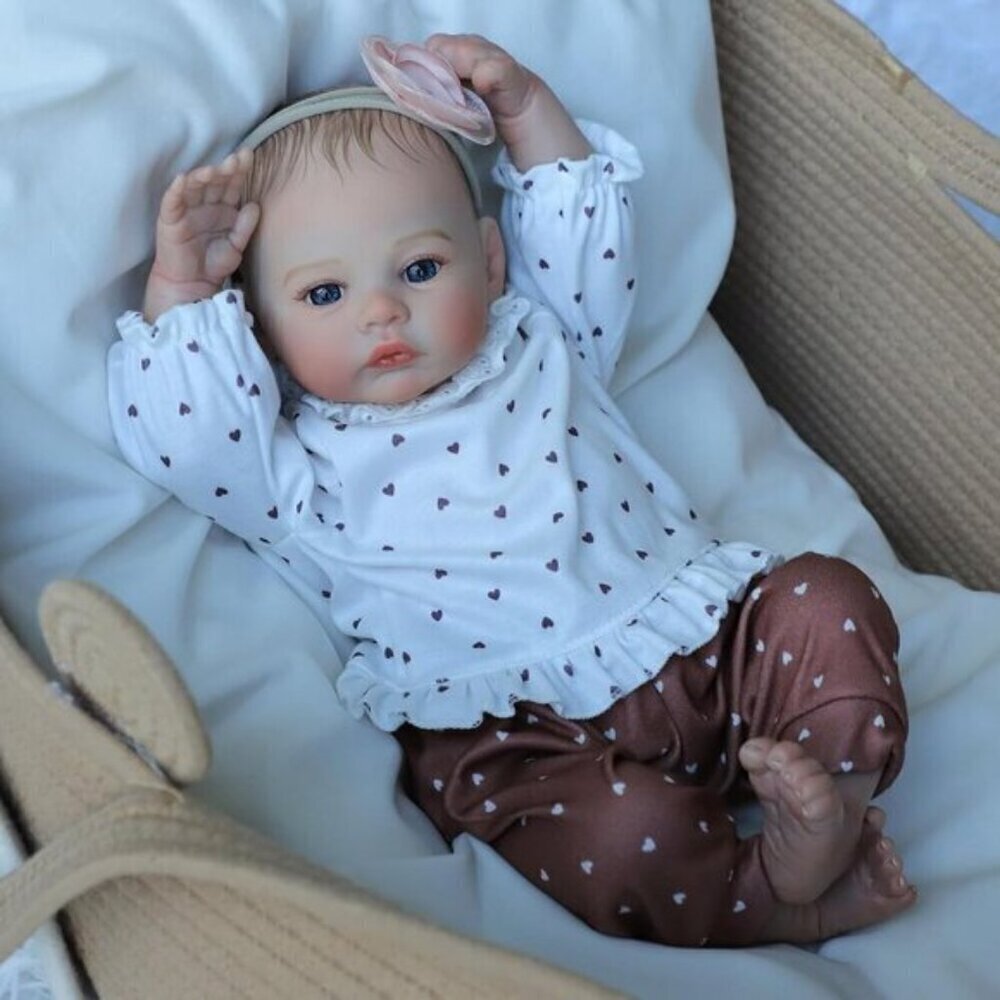 18 Inch Cute Soft Vinyl Realistic-Newborn Baby Doll for 3+ Year Old Kids - Picture 7 of 8